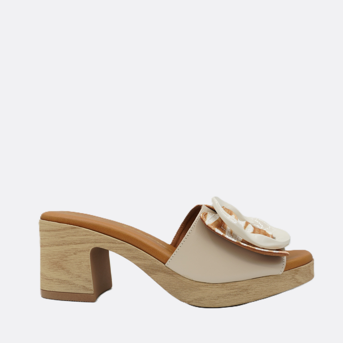 Cayetano Gimenez Cuadrimed Heel Beige